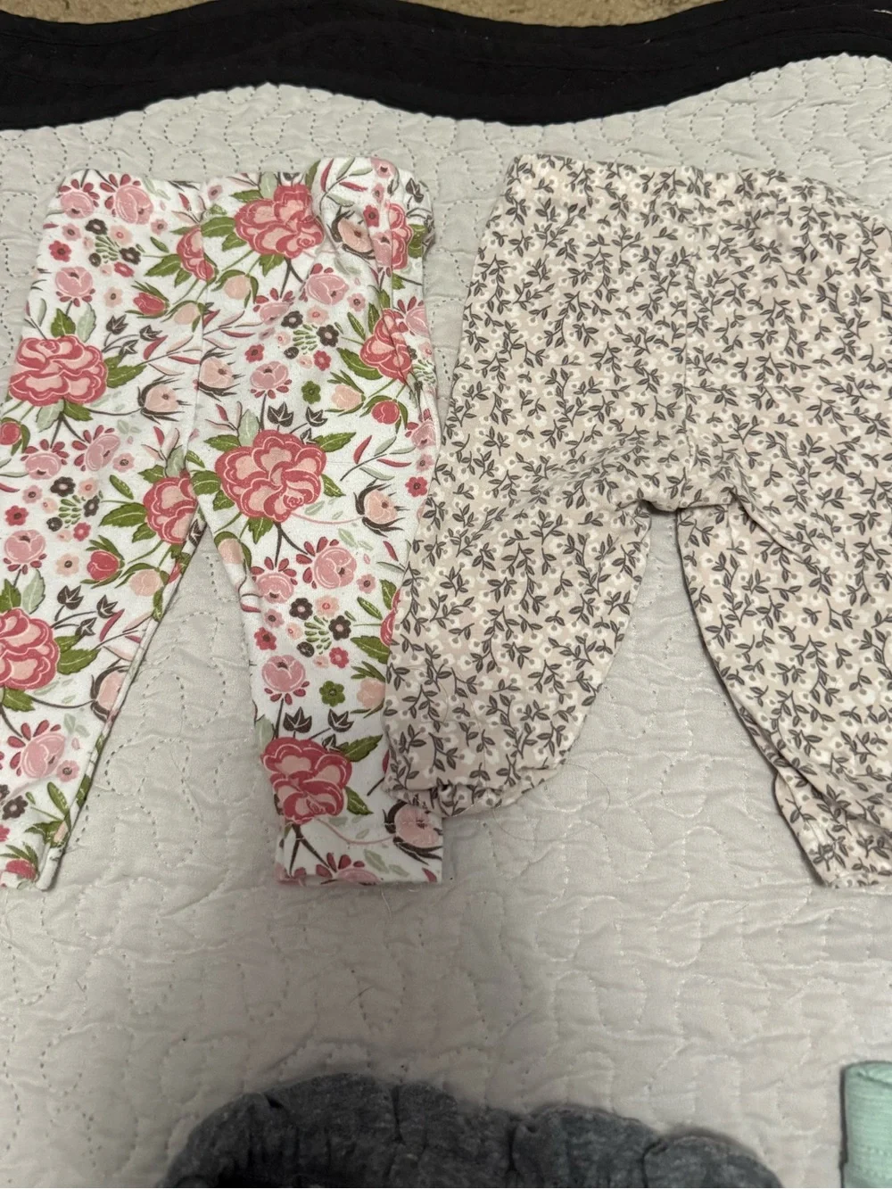 0-3 month Baby Girls Mixed gray & Floral Bottoms Pack - Gray, Pink, Mint 5 Set